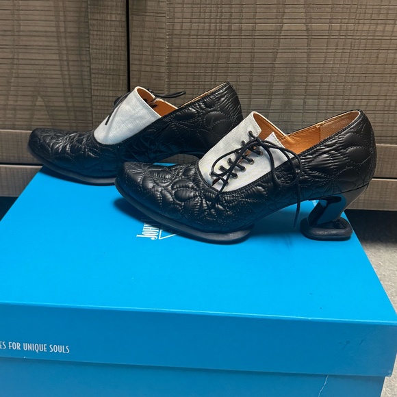 Sole Talk Lotus Side Lace-up Heels - Picture 3 of 6